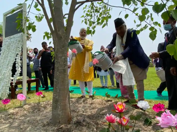 PM Modi arrives in lumbini Nepal on buddha Purnima hold talks with Nepal PM PM Modi In Nepal: 2020 ਸੀਮਾ ਵਿਵਾਦ ਮਗਰੋਂ PM ਮੋਦੀ ਦਾ ਪਹਿਲਾ ਨੇਪਾਲ ਦੌਰਾ, ਭਗਵਾਨ ਬੁੱਧ ਦੇ ਜਨਮ ਸਥਾਨ ਪਹੁੰਚੇ