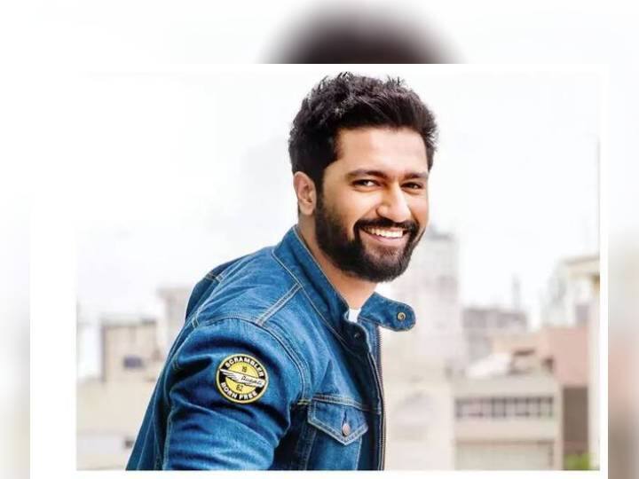Happy Birthday Vicky Kaushal know about actors career journey Happy Birthday Vicky Kaushal : इंजिनिअरची नोकरी नाकारून मनोरंजन विश्वात आला, ‘सर्जिकल स्ट्राइक’ करून प्रेक्षकांच्या मनात वसला! जाणून घ्या विकी कौशलबद्द्ल..