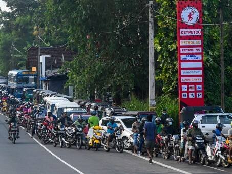 Sri Lanka Nationwide Curfew Imposed from 8 PM on Monday 16th May to 5 AM 17th May Sri Lanka Crisis | President Gotabaya Imposes Nationwide Curfew From 8 PM To 5 AM