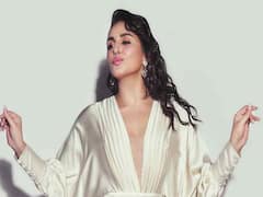 ਵਾਈਟ ਡਰੈੱਸ 'ਚ Huma Qureshi ਨੇ ਦਿਖਾਈ ਕਾਤਲਾਨਾ ਅਦਾਵਾਂ, ਐਕਟਰਸ 'ਤੇ ਫੈਨਸ ਨੇ ਕਰ ਦਿੱਤੀ ਪਿਆਰ ਦੀ ਬਾਰਸ਼