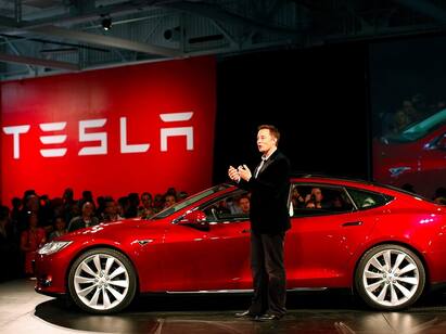 Tesla will not manufacture in India unless allowed to sell, service cars Tesla: இது இருந்தால் மட்டுமே டெஸ்லா இந்தியாவுக்கு வரும்.. நறுக்கென பதில் கொடுத்த எலான் மஸ்க்!