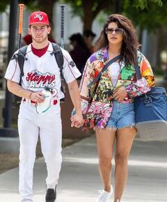 Couple Goals: बेकाबू हुए जा रहे हैं Nick Jonas और Priyanka Chopra, बीच पिच पर दिल के जज़्बात जगजाहिर करता दिखा ये कपल