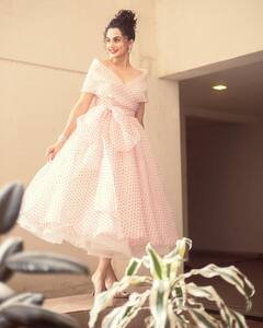 Taapsee Pannu Photos: పింక్ ఫ్రాక్ లో ఢిల్లీ బ్యూటీ అదిరిపోలా