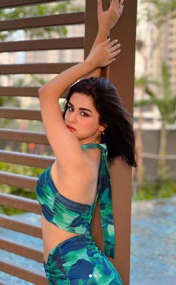 ਸਵਿਮ ਸੂਟ 'ਚ ਅਵਨੀਤ ਕੌਰ ਦੀਆਂ ਗਲੈਮਰਸ ਤਸਵੀਰਾਂ