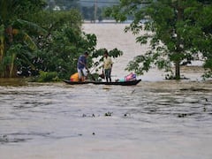 Assam Flood: असम में अब तक 7 की मौत, 2 लाख से अधिक प्रभावित, देखें तस्वीरें