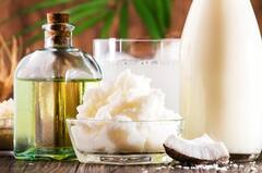 Beauty Tips: चेहरे पर कोकोनट ऑयल लगाने के नुकसान, ऐसे कभी न करें इस्तेमाल