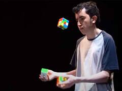 Video: कोलंबिया के एक लड़के ने 4 मिनट में हल कर दी तीन रूबिक क्यूब, बनाया गिनीज वर्ल्ड रिकार्ड