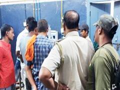 Nawada News: बिहार के नवादा में शराब माफिया ने उत्पाद विभाग की टीम पर किया हमला, तीन पुलिसकर्मी घायल, 4 गिरफ्तार