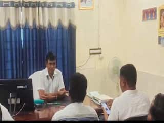 சிவகங்கை : வீடியோ கால் விவாதம்.. ஒருமையில் பேச்சு.. மருத்துவமனையில் அனுமதிக்கப்பட்ட நகராட்சி ஆணையர் சொல்வது என்ன?