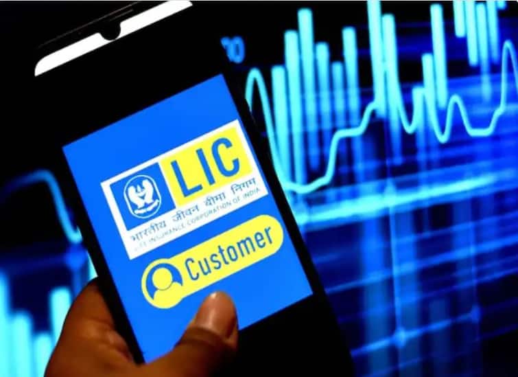 lic-ipo-share-listing-will-happen-today-what-should-investors-do-with-the-stock-after-debuts LIC IPO Share Listing: আজ বাজারে আসবে এলআইসির শেয়ার, কিনবেন না বিক্রি করবেন ?