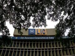 LIC Listing: குறைந்த விலையில் பங்குச்சந்தையில் லிஸ்ட்டான எல்.ஐ.சி நிறுவனத்தின் பங்குகள்.. அதிர்ச்சியில் முதலீட்டாளர்கள்..