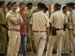 Ahmedabad: थाने में गैंगस्टर के डायलॉग पर वीडियो बनाना पुलिसकर्मियों को पड़ा भारी, वायरल होने के बाद हुए सस्पेंड