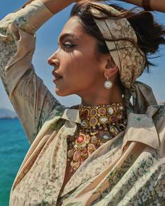 Deepika Padukone Cannes Look: दीपिका पादुकोण के कांस 2022 में पहले लुक के कायल हुए फैंस, एक्ट्रेस ने जादुई स्माइल से जीता दिल