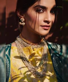 Glam Looks: देखिए कैसे फीके से लुक में एंटीक ज्वैलरी पहन जान भर देती हैं Sonam Kapoor... एक्ट्रेस से लें स्टाइलिंग टिप्स