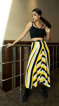 Keerthi Suresh latest Photos:  நில்லாயோ நில்லாயோ.. கீர்த்தி சுரேஷின் லேட்டஸ்ட் புகைப்படங்கள்..!