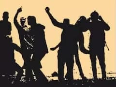 Palnadu Students Fight :  అచ్చంపేట వర్సెస్ క్రోసూరు స్టూడెంట్స్ - పల్నాడు జిల్లాలో ఇంటర్ విద్యార్థుల గ్యాంగ్ వార్ !