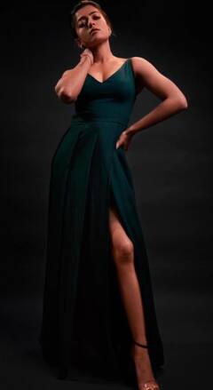 rashmika pics: கவர்ச்சி, அழகு, சிரிப்பு...ராஷ்மிகாவின் ஹாட், கியூட்டி ஸ்டில்ஸ்..!