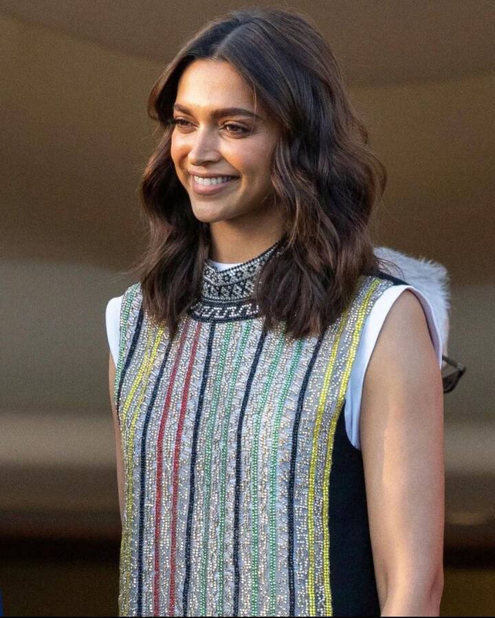 French Riviera से  दीपिका की कुछ  तस्वीरें सामने आई हैं जिनमें वो कान्स की जूरी के साथ नज़र आ रही हैं.