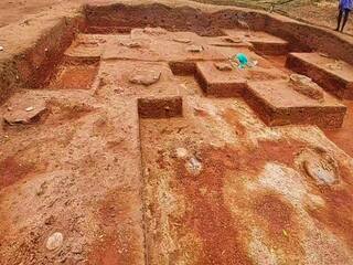 Excavation : கொந்தகை மூன்றாம் கட்ட அகழாய்வில் 30 முதுமக்கள் தாழிகள் கண்டுபிடிப்பு..