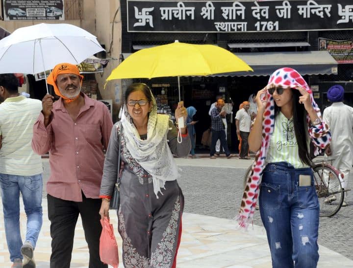 Weather Update: Marginal Drop In Temperature. Rain And Dust Storms In North India To Bring Respite Weather Update: Marginal Drop In Temperature. Rain And Dust Storms In North India To Bring Respite