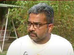 Delhi News: शिवलिंग पर विवादित टिप्पणी के बाद डीयू के प्रोफेसर पर केस, पीएम मोदी से मांगा AK-56 का लाइसेंस