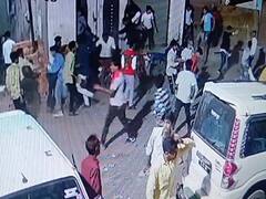 MP News: दलित की बारात में बैंड और ढोल बजाने को लेकर हुआ हंगामा, पथराव में 4 लोग हुए घायल  