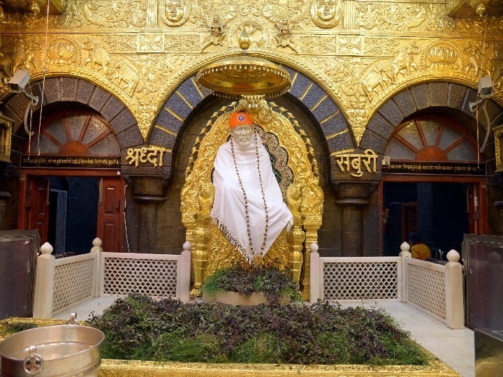 Maharashtra News Parthasarth Reddy Donated 4 kg Gold at Sai Baba Temple Shirdi Maharashtra: हैदराबाद के भक्त ने शिरडी साईं बाबा मंदिर में दान किया 4 किलो सोना, कीमत जान चौंक जाएंगे आप