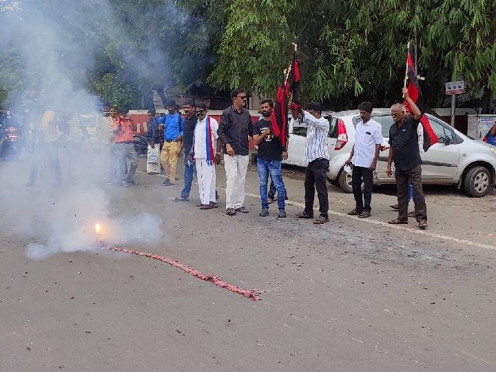 கோவை : பேரறிவாளன் விடுதலை - பட்டாசு வெடித்தும், இனிப்புகள் வழங்கியும் தபெதிக கொண்டாட்டம்..