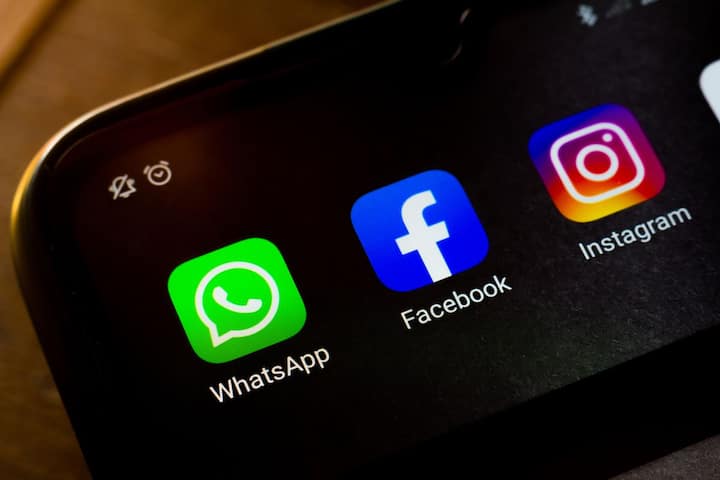 facebook instagram and whatsapp down in uk and us users upset Facebook, Instagram, WhatsApp Down : फेसबुक, इंस्टाग्राम आणि व्हॉट्सॲप चालेना; यूजर्स नाराज