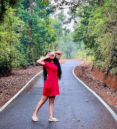 Karthika Deepam Amulya Gowda photos: ప్రకృతిని ఆస్వాదిస్తోన్న కార్తీకదీపం శౌర్య