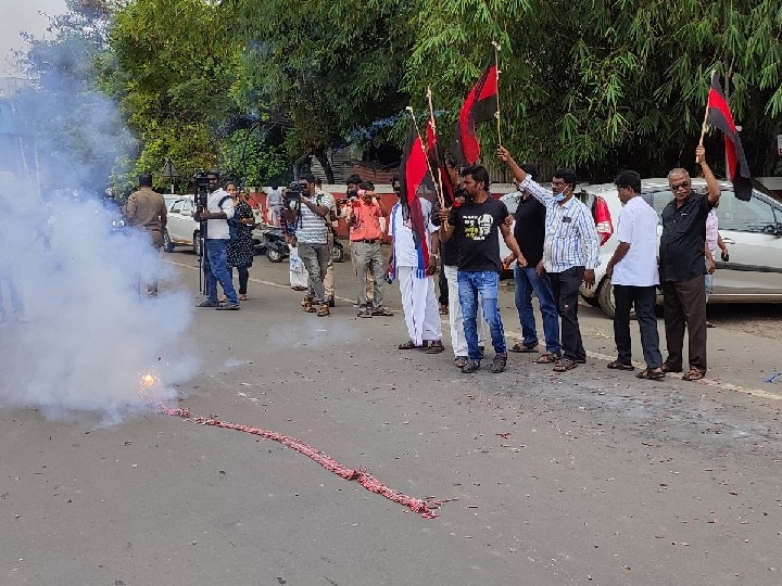 கோவை : பேரறிவாளன் விடுதலை - பட்டாசு வெடித்தும், இனிப்புகள் வழங்கியும் தபெதிக கொண்டாட்டம்..