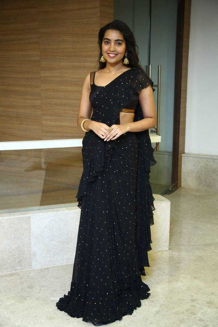 శివాత్మిక రాజశేఖర్ లేటెస్ట్ ఫొటోలు