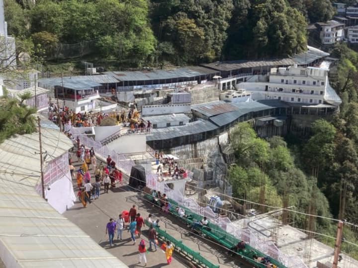 Vaishno Devi Forest Fire: Battery Car Services To Shrine Suspended. Traditional Tracks Remain Functional Vaishno Devi Forest Fire: Battery Car Services To Shrine Suspended. Traditional Tracks Remain Functional
