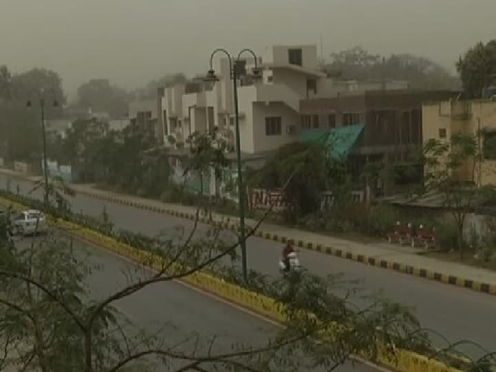 Meteorological department warning in 18 districts of Chhattisgarh, there is a possibility of strong storm with thunder and lightning ann Chhattisgarh के 18 जिलों में मौसम विभाग की चेतावनी, गरज-चमक के साथ तेज आंधी चलने की जताई संभावना