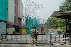 Delhi News: दिल्ली के निर्माण भवन में छठे फ्लोर से गिरकर दो मजदूर गंभीर रूप से घायल, रिनोवेशन का चल रहा काम