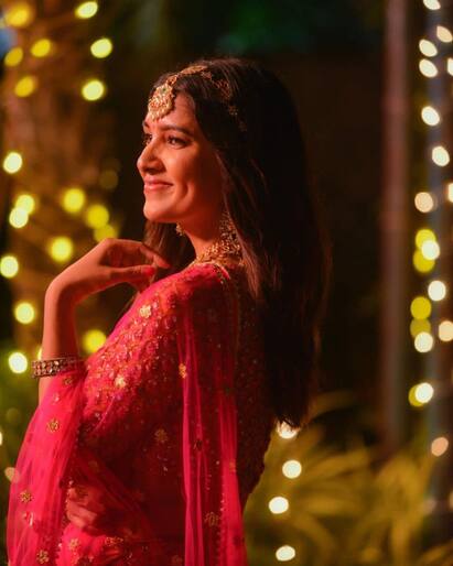Actress VaniBhojan: அடி அழகா சிரிச்ச முகமே.. நடிகை வாணி போஜனின் லேட்டஸ்ட் க்ளிக்ஸ் !