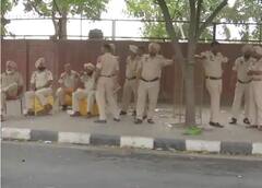 Punjab Farmer Protest: ਪੰਜਾਬ ਸਰਕਾਰ ਖਿਲਾਫ਼ ਕਿਸਾਨਾਂ ਦਾ ਪ੍ਰਦਰਸ਼ਨ, ਚੰਡੀਗੜ੍ਹ-ਮੁਹਾਲੀ ਬਾਰਡਰ 'ਤੇ ਪੁਲਿਸ ਨੇ ਰੋਕਿਆ, ਤਸਵੀਰਾਂ 'ਚ ਦੇਖੋ ਅੰਦੋਲਨ