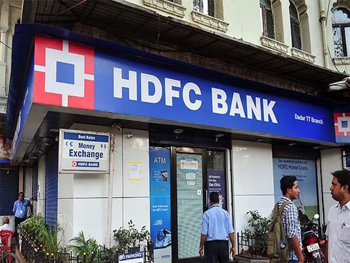 Cash Deposit Charges: Bank will charge more for depositing money in HDFC account, see what the reason is Cash Deposit Charges: HDFC એકાઉન્ટમાં પૈસા જમા કરાવવા પર બેંક વધુ ચાર્જ લેશે, જાણો શું છે કારણ