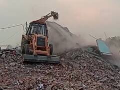 Bareilly News: BDA ने 100 अवैध मकानों पर चलाया बुलडोजर, महिलाओं और बच्चों का रो रोकर हुआ बुरा हाल