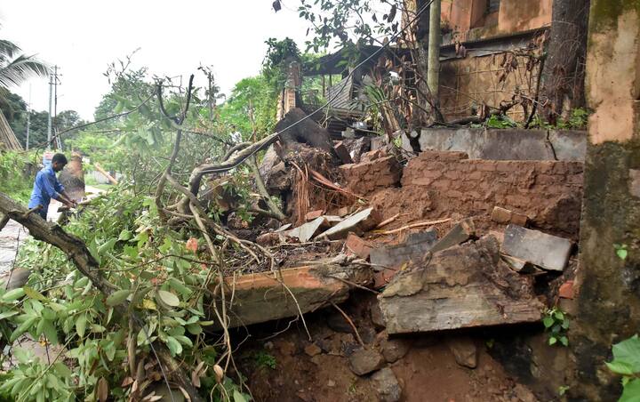 Landslides triggered by incessant rain snapped rail and road links to Barak Valley and Dima Hasao district of Assam and neighbouring states of Tripura, Mizoram and Manipur. (Image Source: PTI)