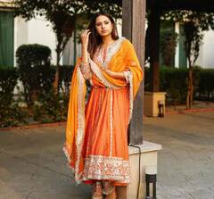 ਆਰੇਂਜ ਸੂਟ 'ਚ ਪੰਜਾਬੀ ਅਦਾਕਾਰਾ Sargun Mehta ਨੇ ਢਾਹਿਆ ਕਹਿਰ, ਸਾਦਗੀ ਭਰੀਆਂ ਅਦਾਵਾਂ ਨੇ ਲੁੱਟੀ ਮਹਿਫਿਲ