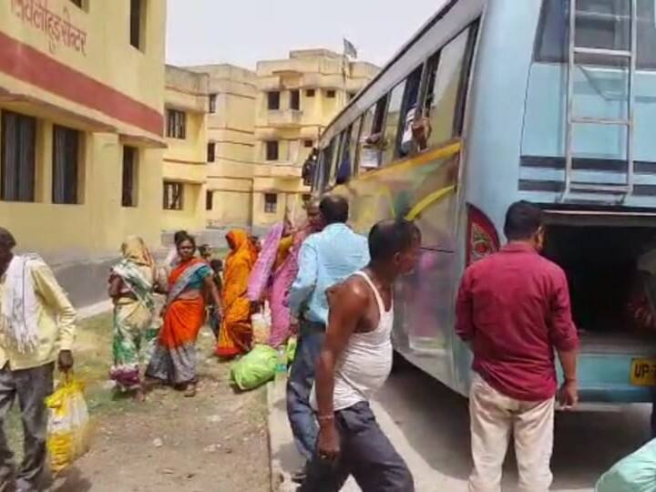 Kanpur Dehat 63 Hindu Bangladeshi families reach Yogi Adityanath government arrange employment, home ANN हिंदू बांग्लादेशी परिवारों को बसाने का सिलसिला शुरू, कानपुर देहात पहुंचे खानाबदोशों की जिंदगी जी रहे 63 परिवार