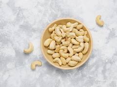 Soaked Cashew Benefits:ગરમીમાં પલાળેલા કાજુનું કરો સેવન, શરીરને થશે આટલા ફાયદા