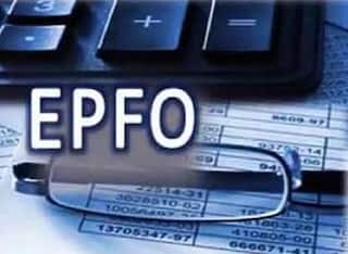 EPFO : 40 ஆண்டுகளில் குறைந்த வைப்பு நிதி வட்டி விகிதம் (PF) எவ்வளவு குறைந்திருக்கிறது? கடந்த ஆண்டின் நிலை என்ன?