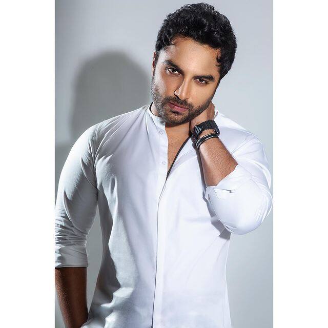 అయినప్పటికీ ఈ సినిమా సక్సెస్ ను ఎంజాయ్ చేస్తున్నాడు విశ్వక్ సేన్. (Photo Courtesy: Vishwak Sen Instagram)