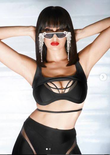 ਬਿਨਾਂ ਮੇਕਅੱਪ ਇਸ ਤਰ੍ਹਾਂ ਦਿਖਦੀ Nora Fatehi