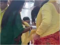 Mahakaleshwar Temple Video: महाकाल मंदिर में जींस-सलवार सूट पर साड़ी पहनने का वीडियो वायरल, कलेक्टर ने कहा- जांच होगी