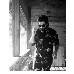 Pushpa में चंदन की तस्करी करने वाले अल्लू अर्जुन असल ज़िंदगी में कैसे हैं? जानिए उनके बारे में