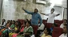 ગોધરાની નગરપાલિકાની સામાન્ય સભામાં હોબાળો, જુઓ વીડિયો