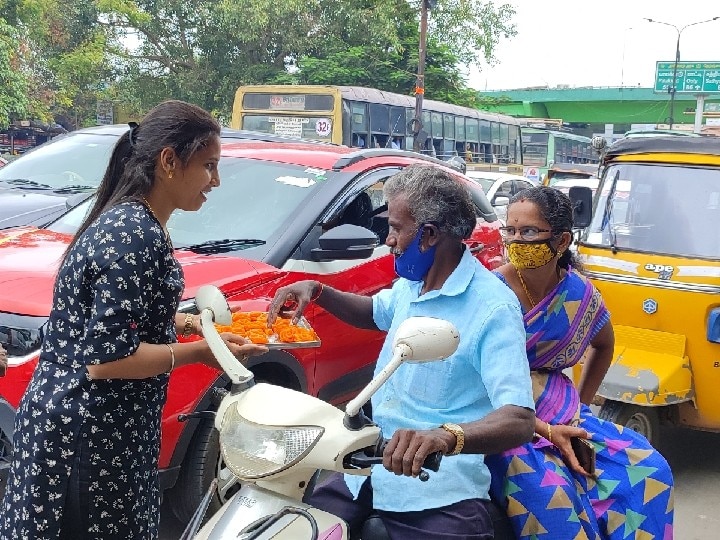 கோவை : பேரறிவாளன் விடுதலை - பட்டாசு வெடித்தும், இனிப்புகள் வழங்கியும் தபெதிக கொண்டாட்டம்..